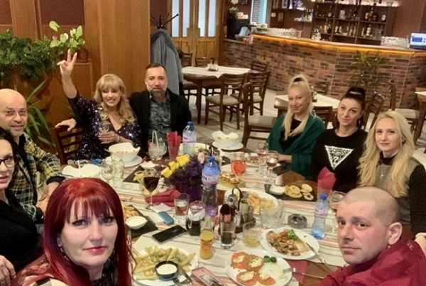 Вижте как Тони Дачева отбеляза РД-то си, давате ли й 56 години